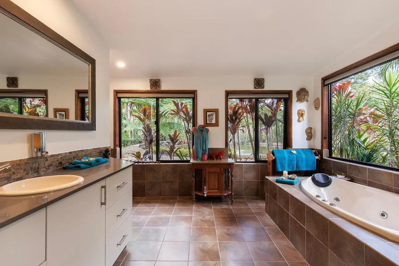 Eclectic Oasis In Doonan, Sunshine Coast Villa Doonan